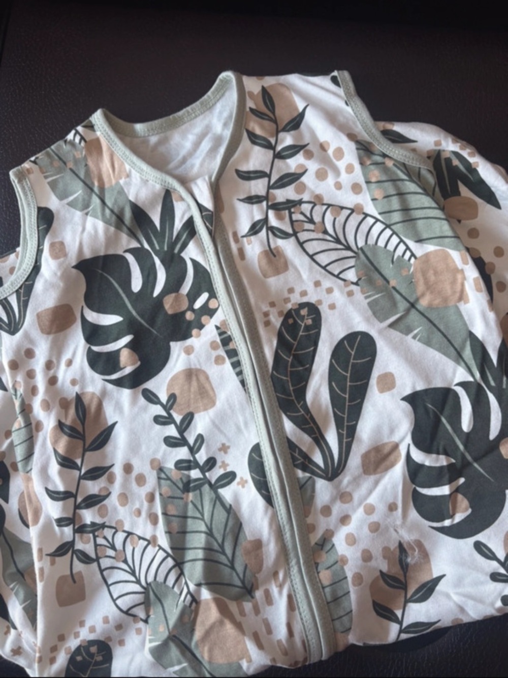 Baby sleep sack OOFOS Kids Sleep Sack in White, Sage Green, and Tan Leaf Print